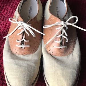 Two-tone cloth loafers. Size 12